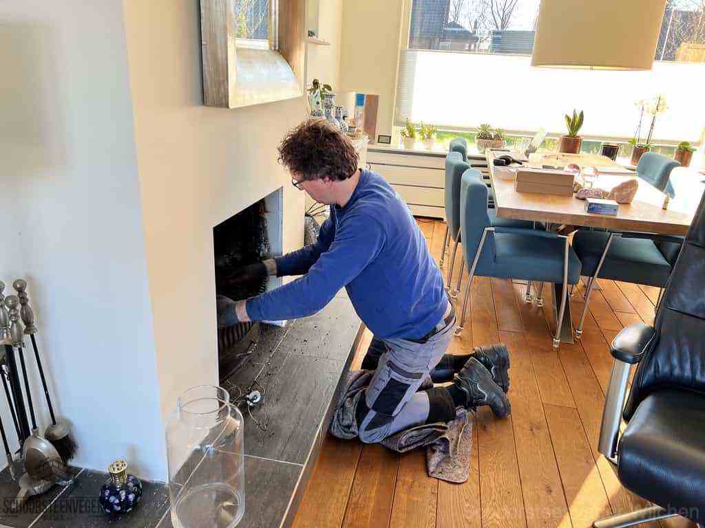 Schouwveger Wijchen kleed schoorsteenreiniger Schouwveger Wijchen kleed schoorsteenreiniger